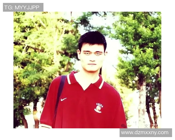 姚明魔鬼步伐揭秘：如何在篮球场上实现灵活与力量的完美结合